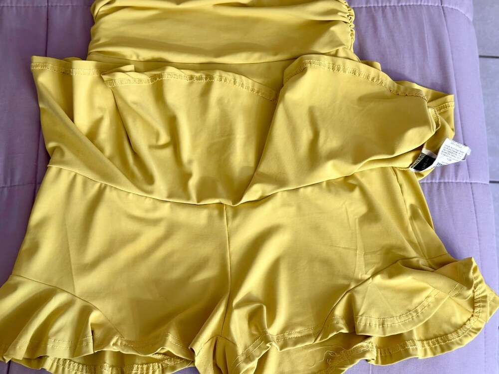 SHEIN Halter Romper Size M Yellow Ruffle V-Neck Backless - Picture 6 of 7